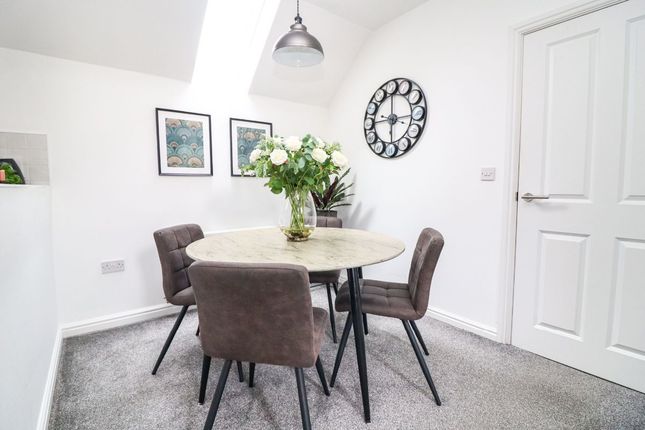 14 Brooklands Avenue, Bedford photo 4