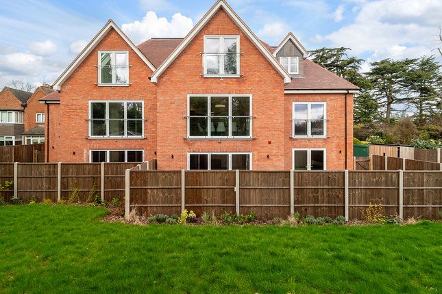 Flat for sale in Dovehouse Lane, Solihull