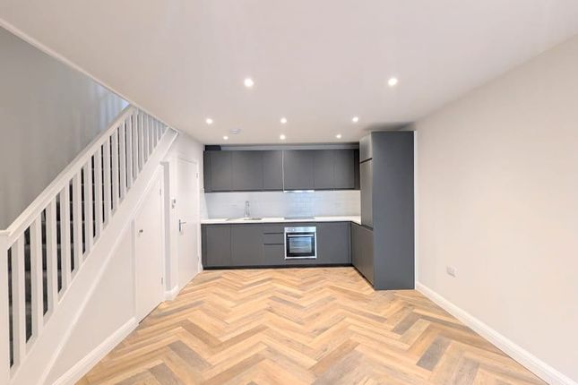 2A, New Road, Feltham photo 2