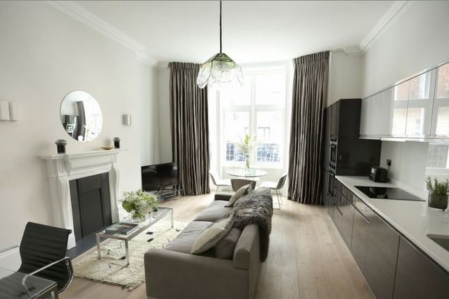 Thumbnail Flat to rent in Welbeck Street, London