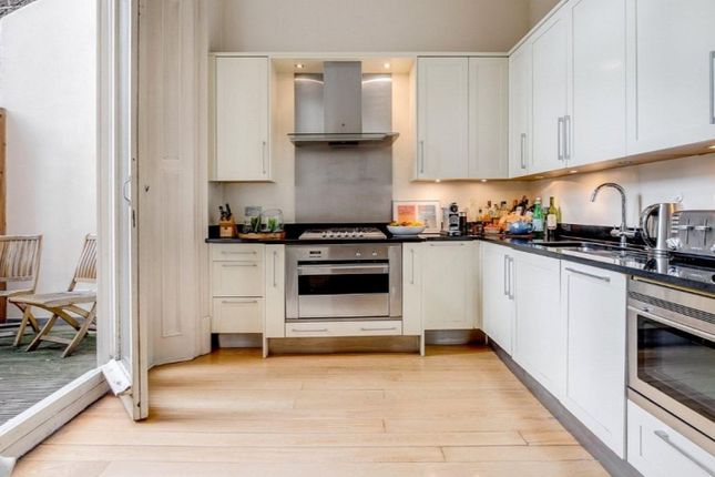 Flat to rent in Ennismore Gardens, London