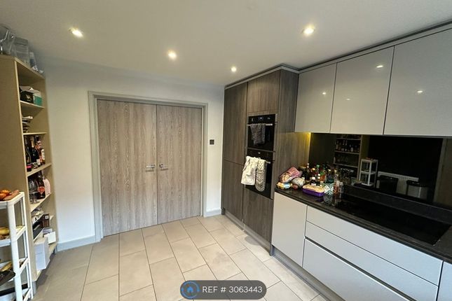 Rodenhurst Road, London photo 3