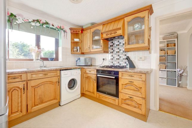 20, Melrose Close, Hailsham photo 3