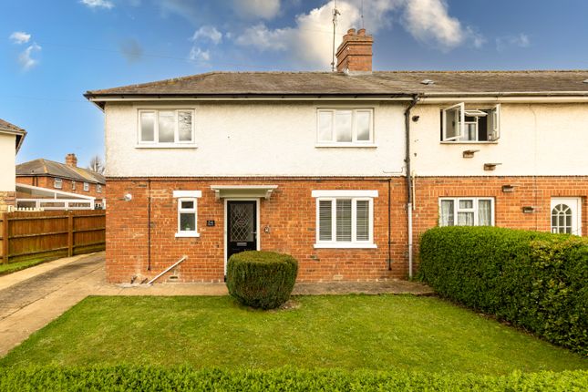 Semi-detached house for sale in Grange Road, Banbury