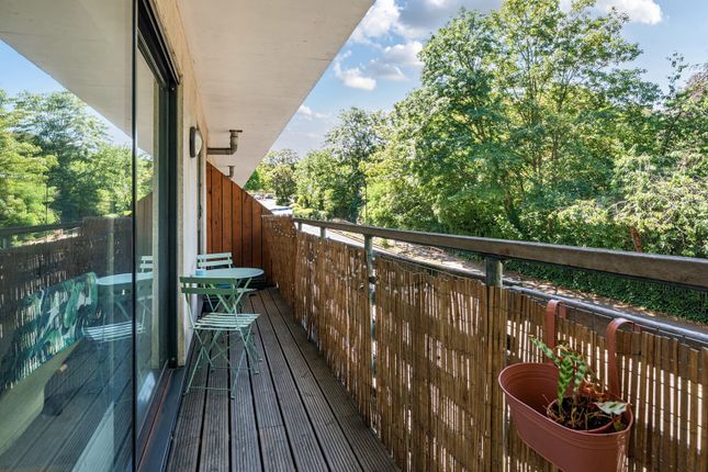 Flat 3, 121, Denmark Hill, London photo 4