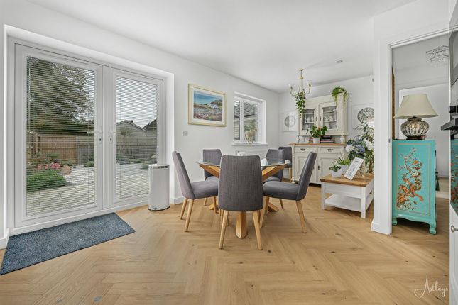 15, Y Gerddi, Swansea photo 2