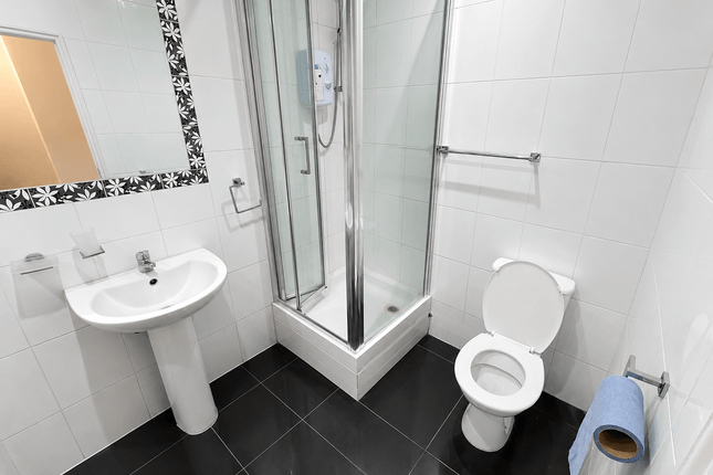 156b High Street, HOUNSLOW photo 3