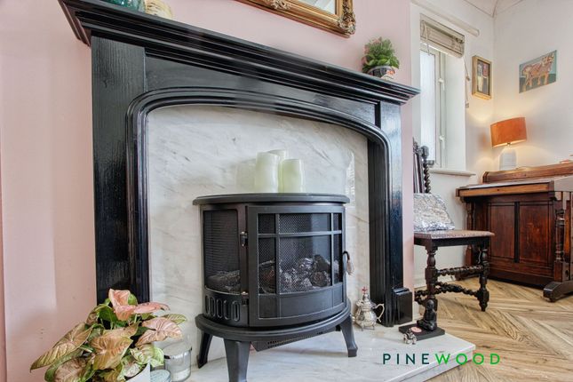 88 Heath Road, Chesterfield photo 4