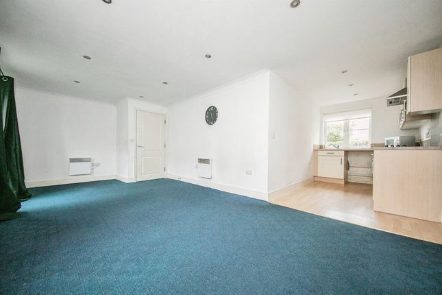 Flat for sale in Tufnell Way, Colchester