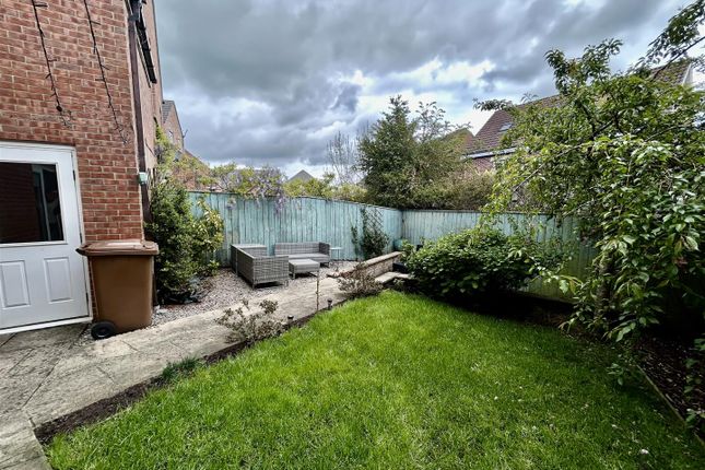 52, Collingsway, Darlington photo 4
