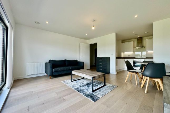 Flat for sale in Betsom Place, Riverside Park, Ashford