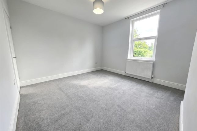 530 Doncaster Road, Barnsley photo 4