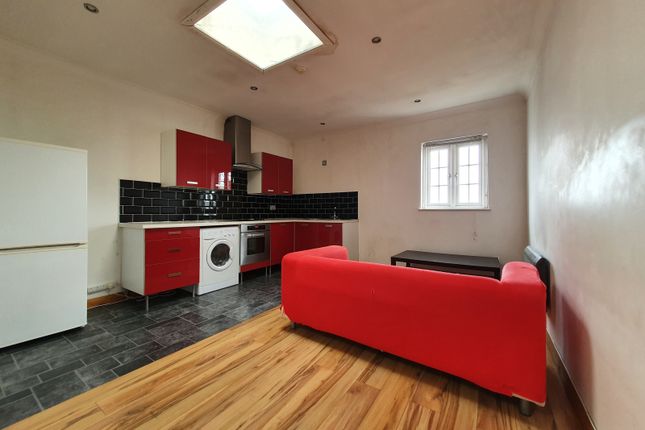 Rolland Reynolds House, Cardiff photo 2