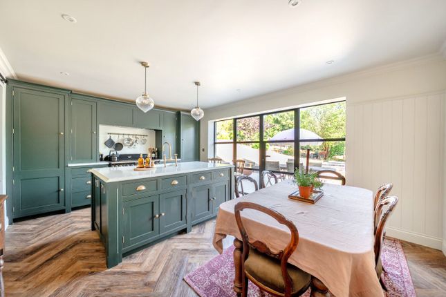 1 Brackenhill Cottages, Ringwood photo 2