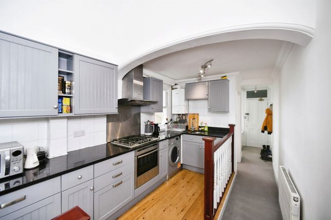 Flat 5, 2-3, Clarendon Terrace, Brighton photo 3
