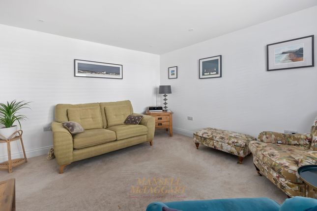 Ashplats Mews, East Grinstead photo 4