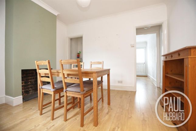 46, Lovewell Road, Lowestoft photo 4