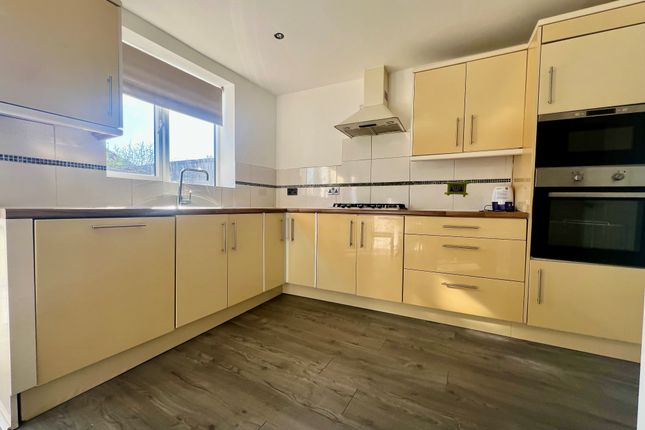 94, West End Road, Ruislip photo 2