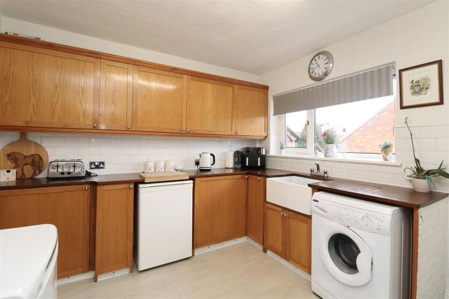 7, Howe Road, Malton photo 4