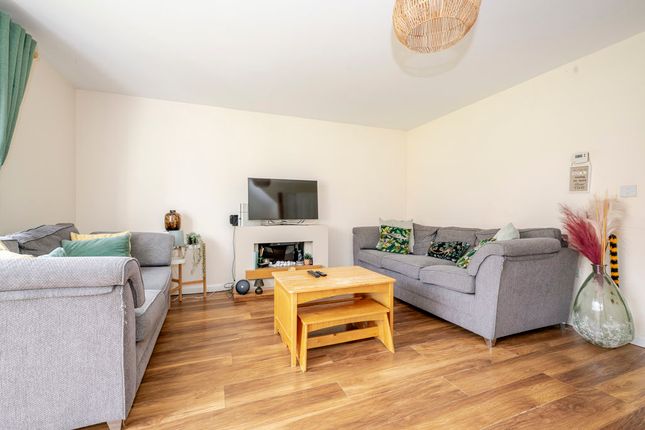 8, Blackbird Drive, Hailsham photo 3