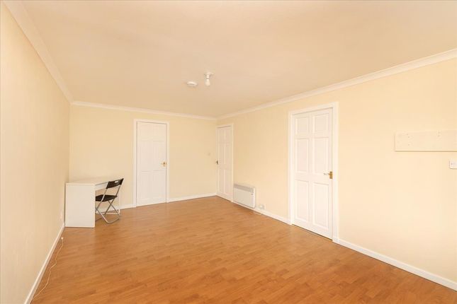 13 Polton Street, Bonnyrigg photo 4