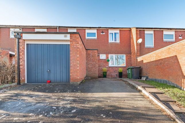Thumbnail Terraced house for sale in Edgeworth Close, Redditch