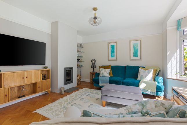 11, Fernhurst Gardens, Aldwick, Bognor Regis, West Sussex photo 4