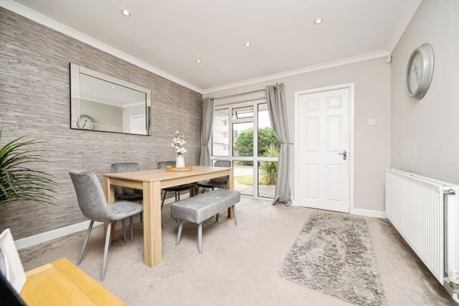 9, Penns Wood Close, Dudley photo 4