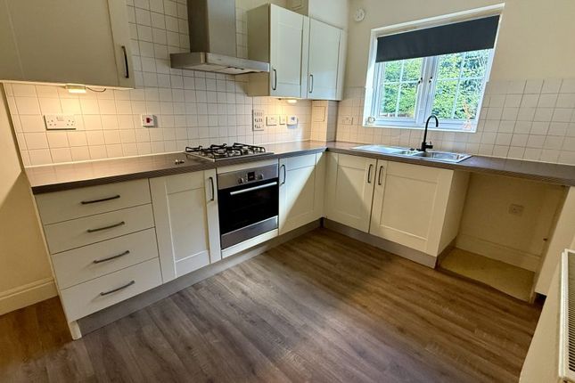 17, Sycamore Road, Lindford photo 2