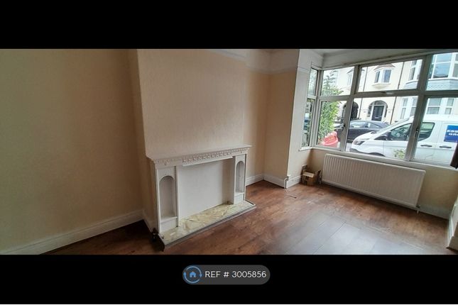 B Westminster Drive, Westcliff-On-Sea photo 2