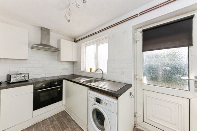 125, Harold Street, Grimsby photo 3