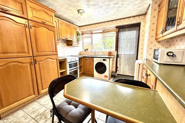 10, Meyer Road, Erith photo 3