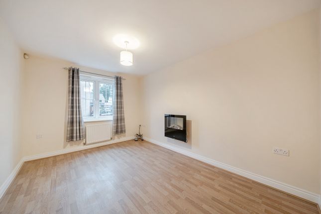 24, Troydale Park, West Yorkshire photo 4