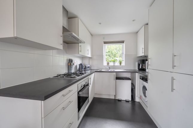 39, Mills Chase, Bracknell photo 4