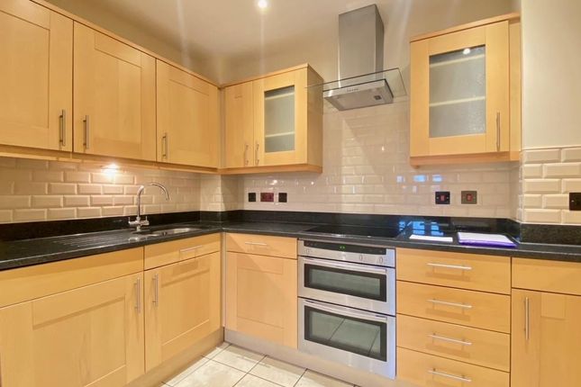 5, St Peters Lodge, Maidenhead photo 4