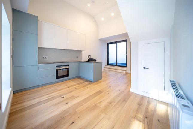Thumbnail Flat to rent in George Street, Richmond