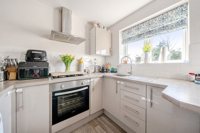 33d, Northumbria Road, Maidenhead photo 2