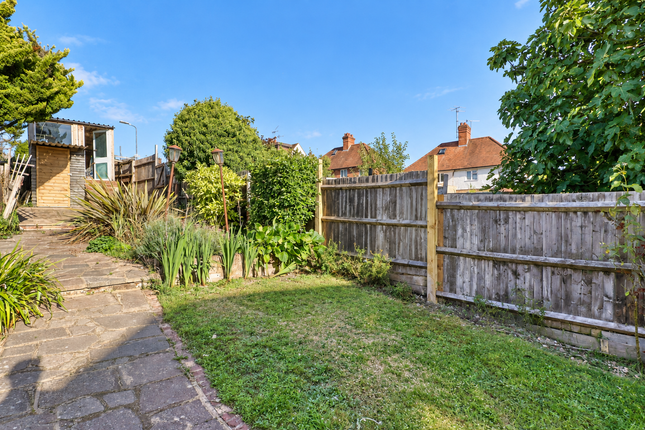 151, Bowerdean Road, Buckinghamshire photo 4