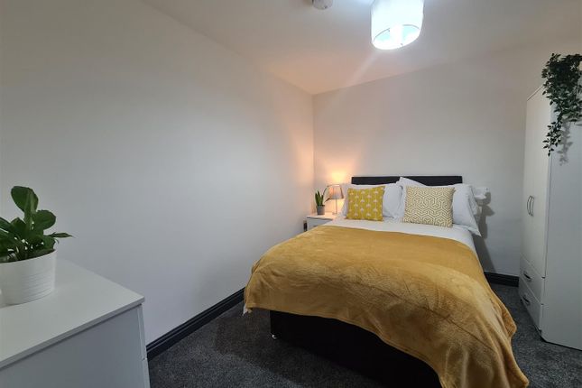 Room to rent in Avon Drive, Birmingham