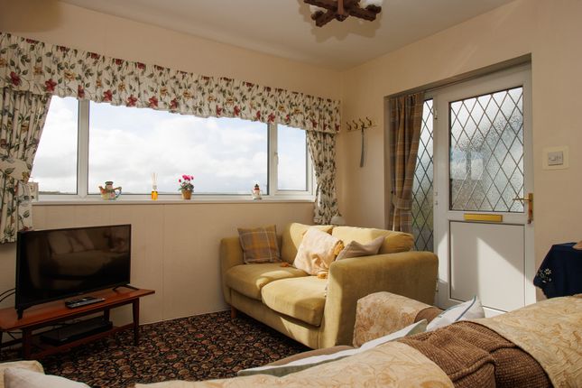 17, Dolphin Way, Gristhorpe photo 2