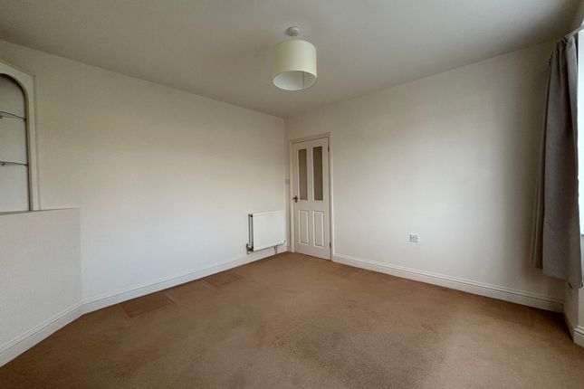 Master Bedroom (3)