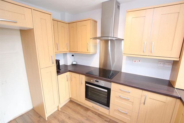 13, Charterhouse Road, Bradford photo 4