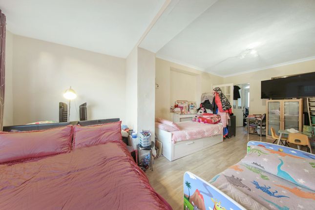Flat 1a, 2 Norbury Avenue, Thornton Heath photo 4