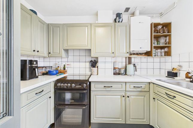 40, Grange Road, West Molesey photo 4