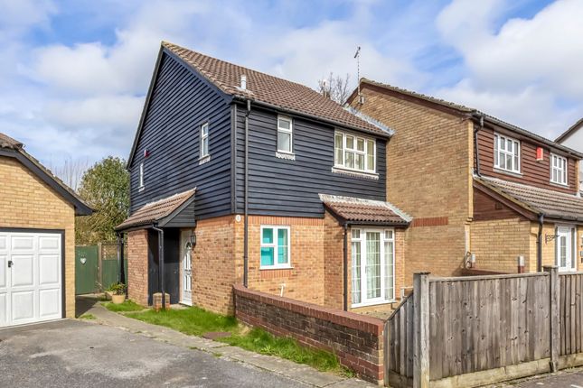 1-bed house on 11 Baden Drive, Horley, £240,000