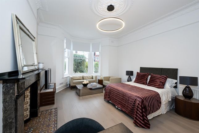 Flat 1, 116, Highlever Road, London photo 3