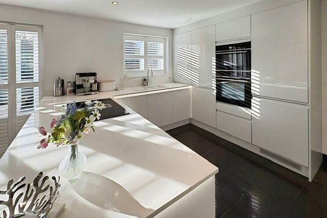 44, Chestnut Drive, Coalville photo 2