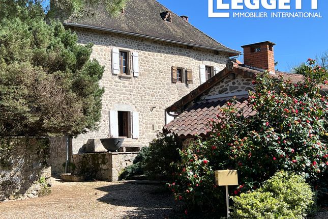 Thumbnail Villa for sale in Saint-Estèphe, Dordogne, Nouvelle-Aquitaine