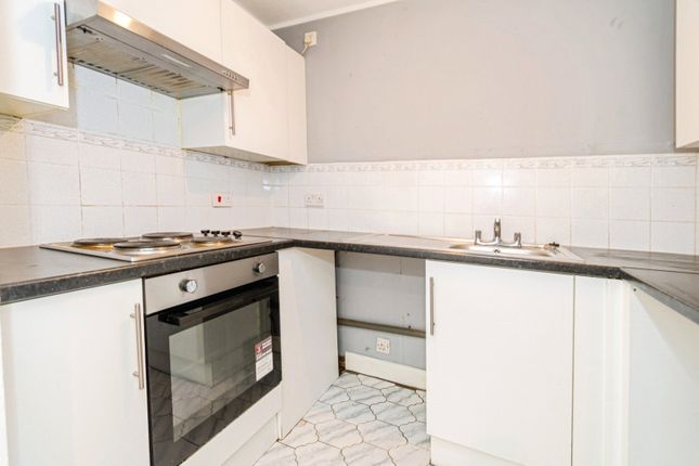 Flat 2, Kensington Court, 563, Portswood Road, Hampshire photo 3
