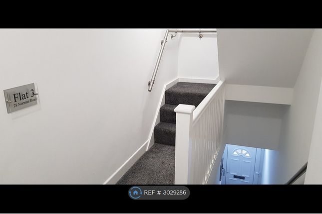 Flat, Norman Road, Huddersfield photo 3